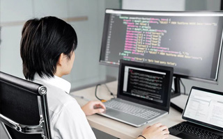靖江 ,php声明和调用变量的符号是什么？